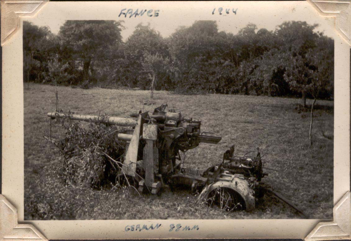 Canon de 88mm allemand au Mesnil-Angot